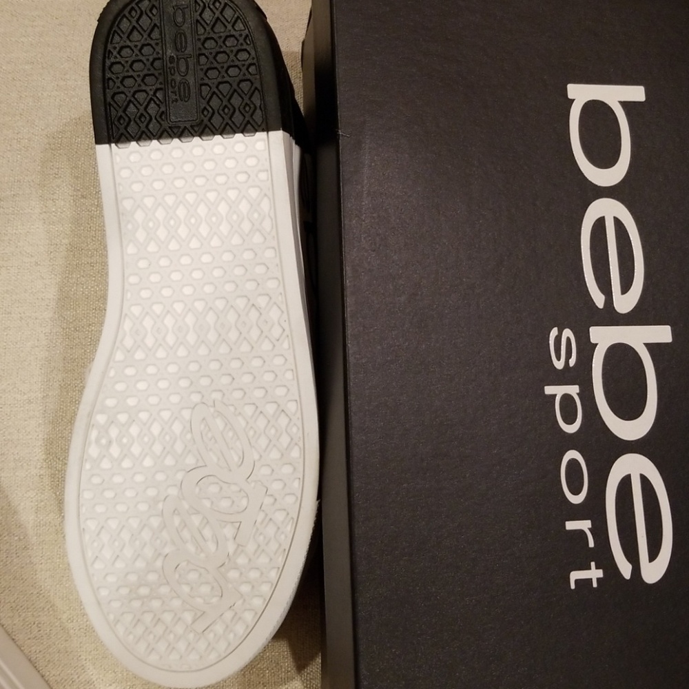 SOLD OUT - Picture 4 of 8